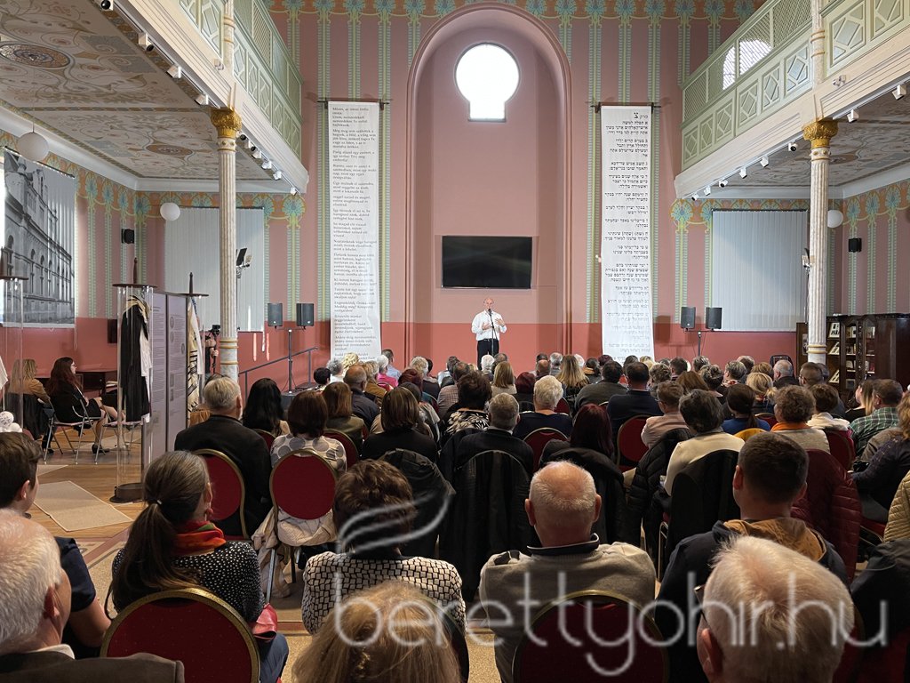 Berecz András est a Zsinagóga Kultúrtérben02